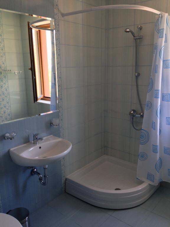 Iskrets Mala Planina Guest House חדר תמונה