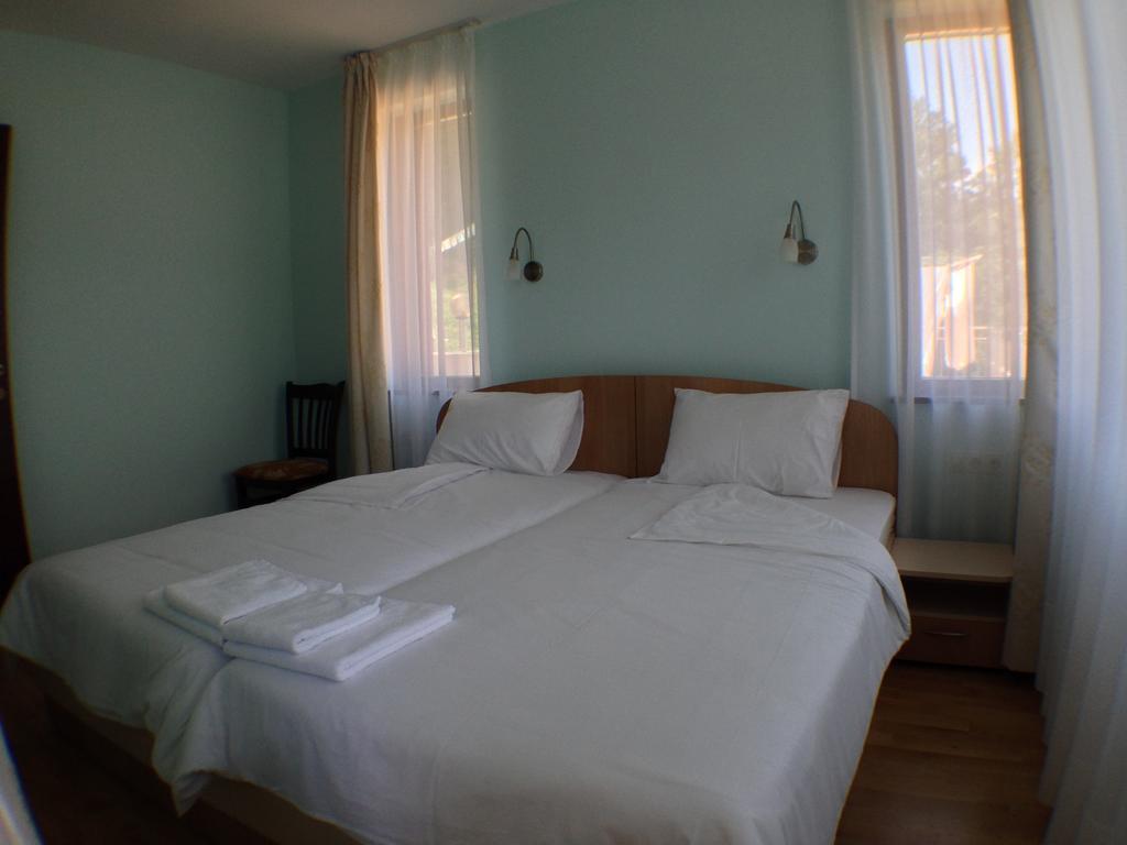 Iskrets Mala Planina Guest House מראה חיצוני תמונה