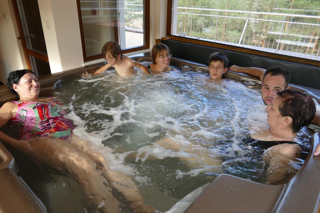 Iskrets Mala Planina Guest House מראה חיצוני תמונה