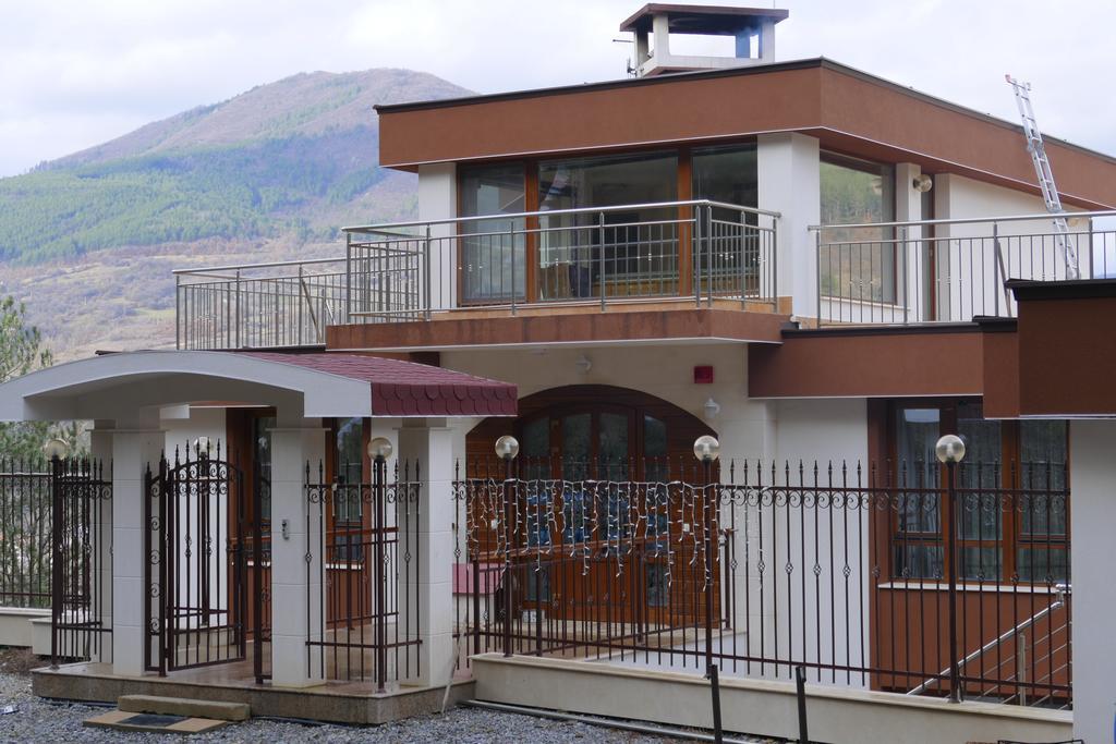 Iskrets Mala Planina Guest House מראה חיצוני תמונה