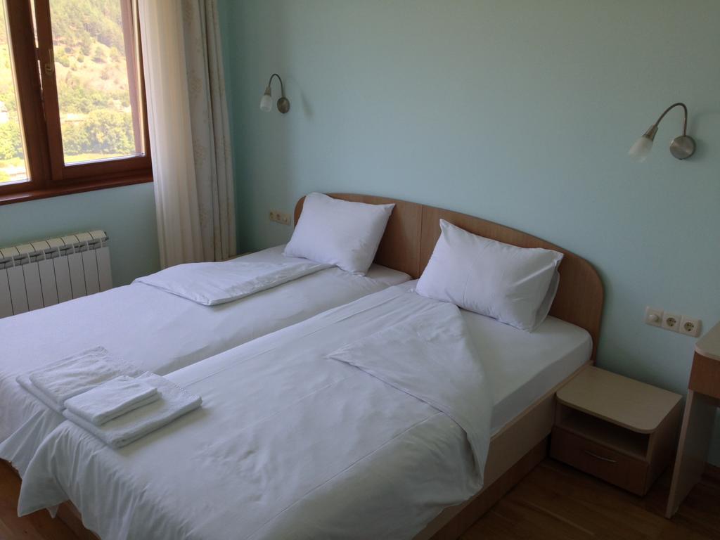Iskrets Mala Planina Guest House חדר תמונה