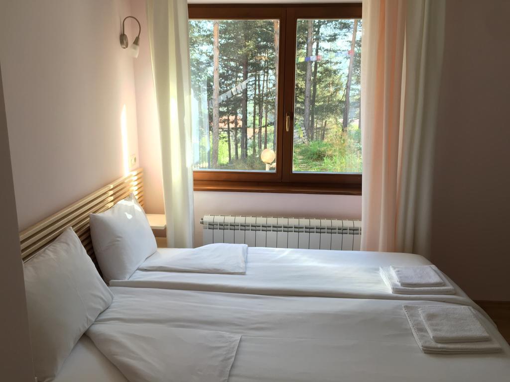 Iskrets Mala Planina Guest House מראה חיצוני תמונה