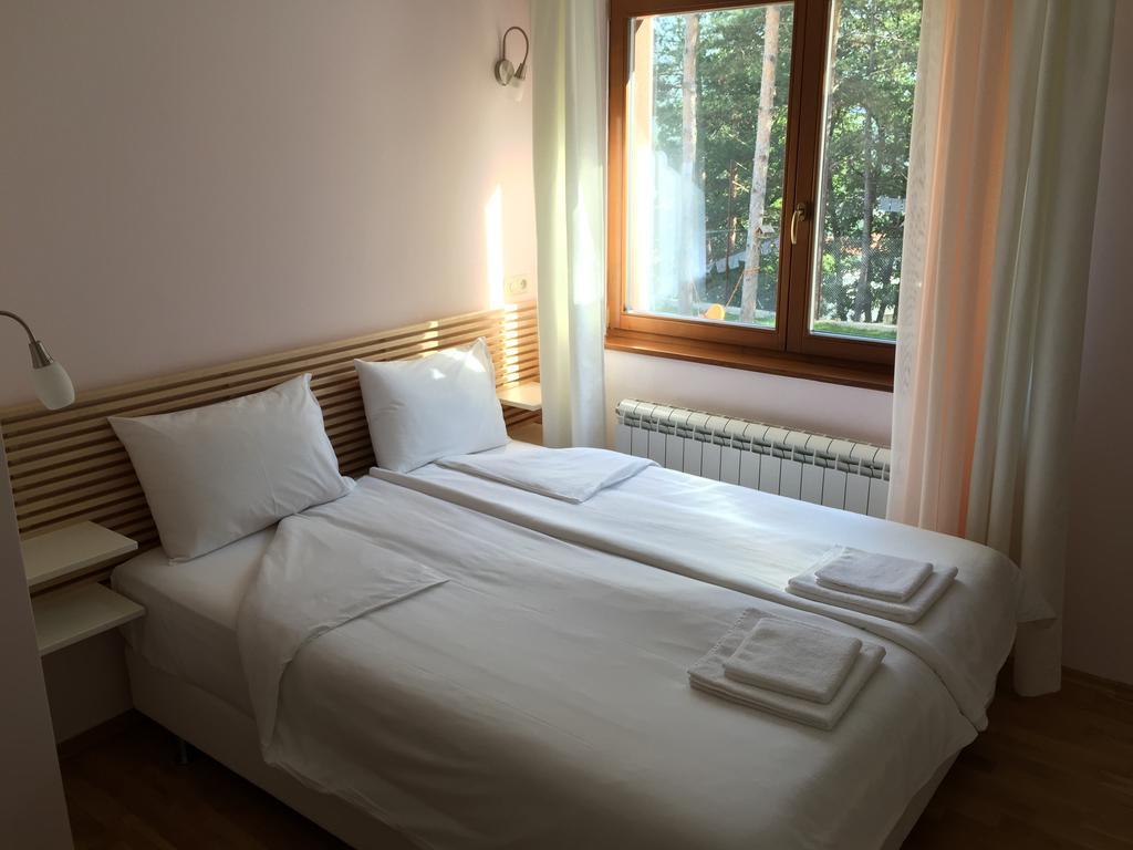 Iskrets Mala Planina Guest House מראה חיצוני תמונה