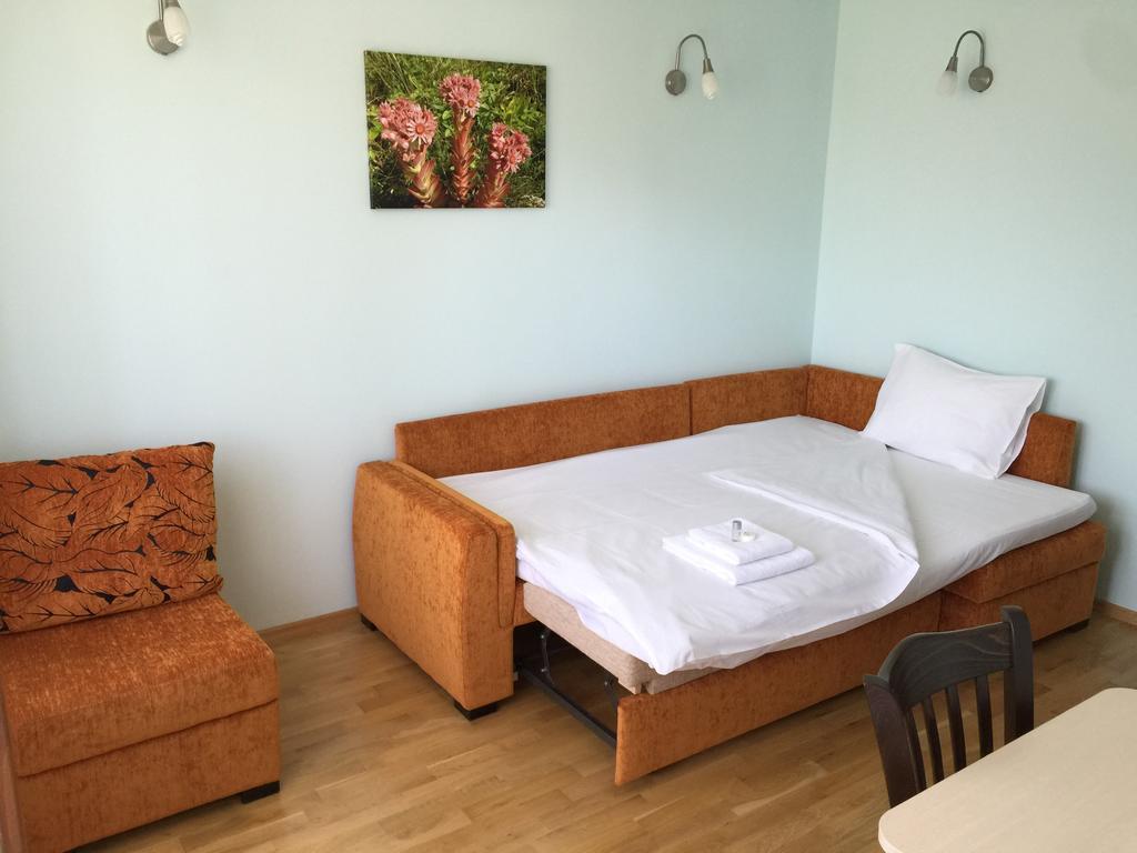Iskrets Mala Planina Guest House מראה חיצוני תמונה