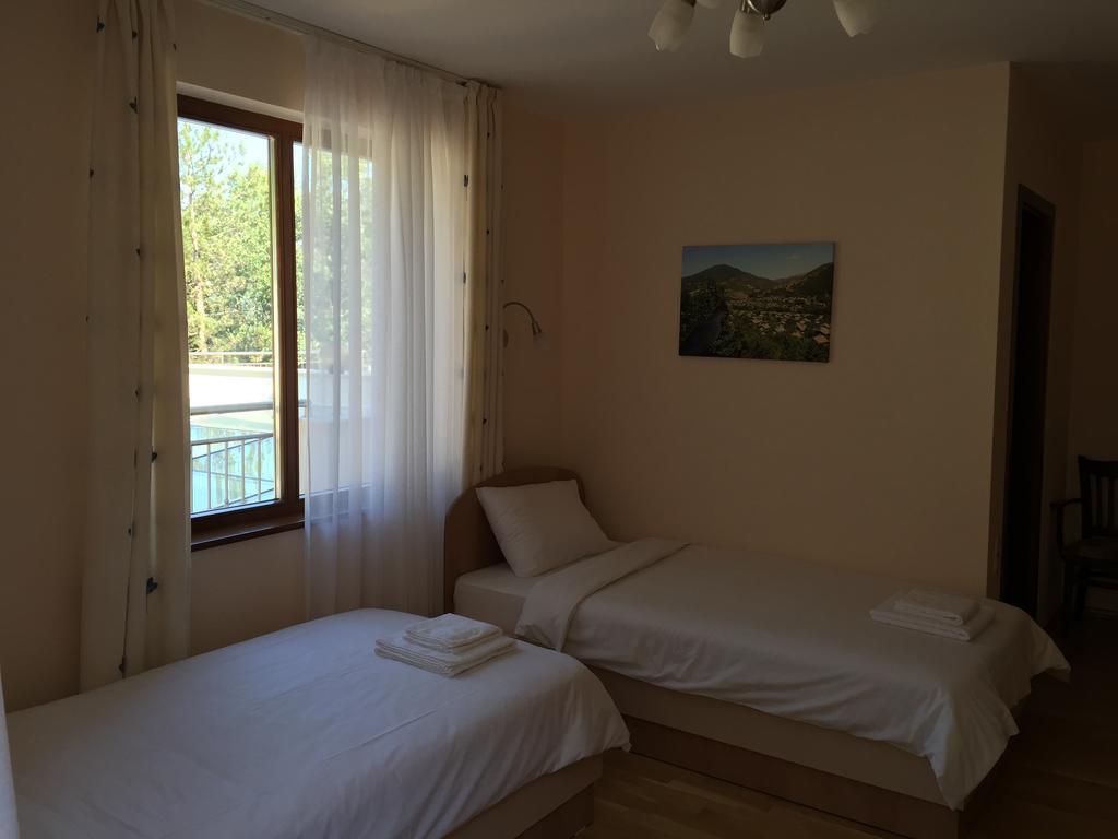 Iskrets Mala Planina Guest House מראה חיצוני תמונה