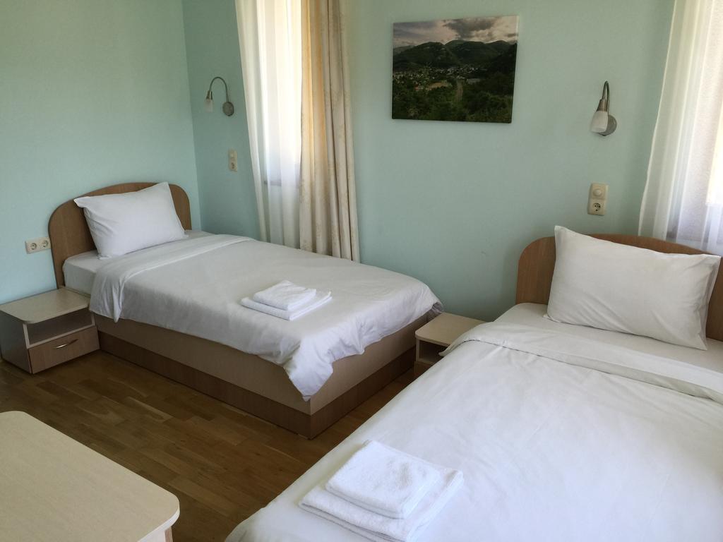 Iskrets Mala Planina Guest House מראה חיצוני תמונה