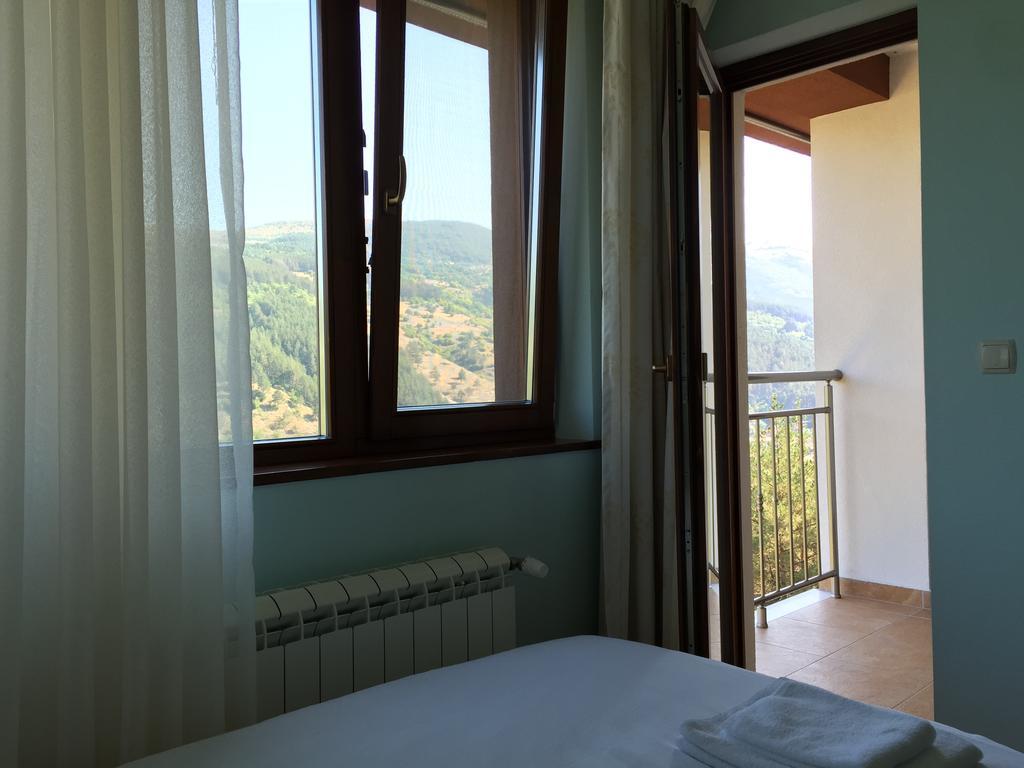 Iskrets Mala Planina Guest House מראה חיצוני תמונה